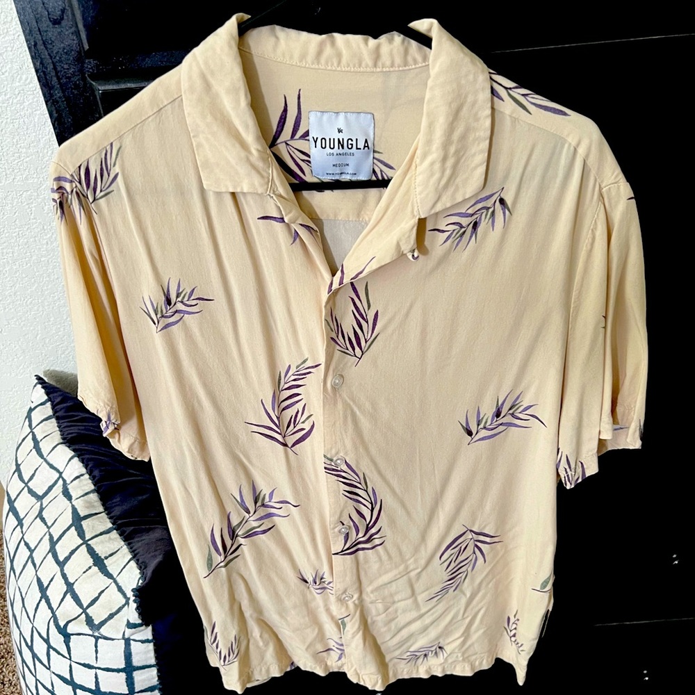 YoungLA  Oatmeal Leaf Print Summer Shirt. Men’s Medium.